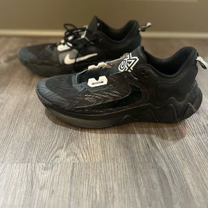 Nike Giannis Antetokounmpo Basketball Shoes - Pre-Owned